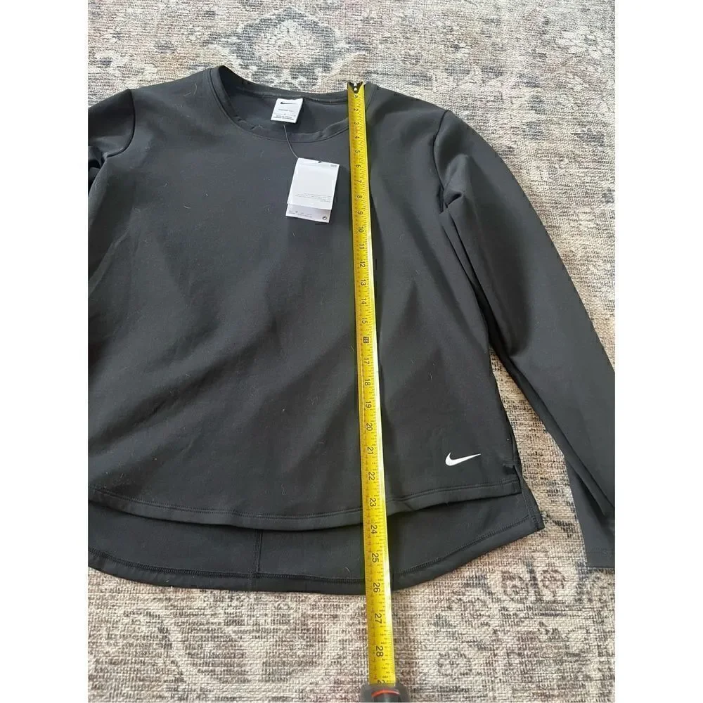 NWT Nike Women's One Therma-FIT Long Sleeve Top